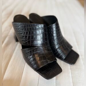 Vince Nelda Square Toe Slide Sandal Chunky Heel Croc Embossed 9M/ 39